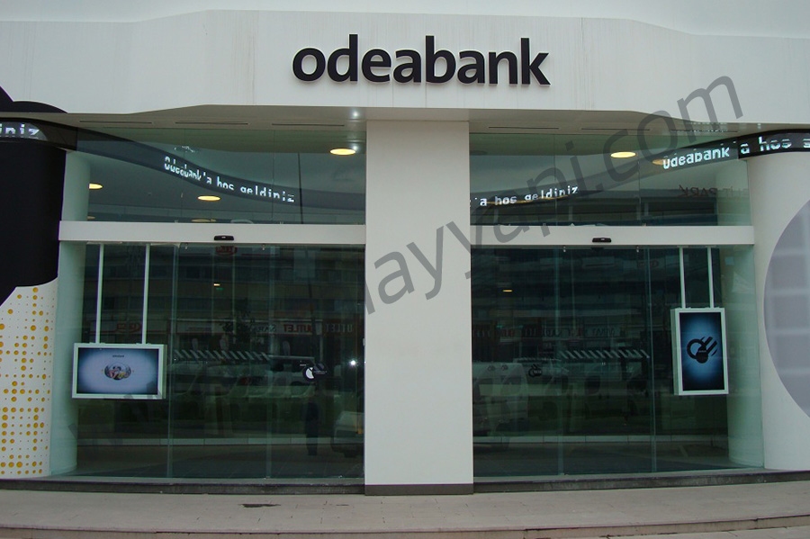 Odea Bank Manet Tutucu Kapı Üretimi